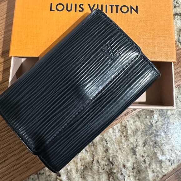 Louis Vuitton Keyholder - Picture 1 of 12